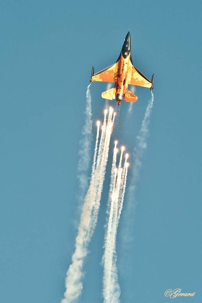 20120914_0071.JPG - F16 Demo Team Nederlandse luchtmacht.